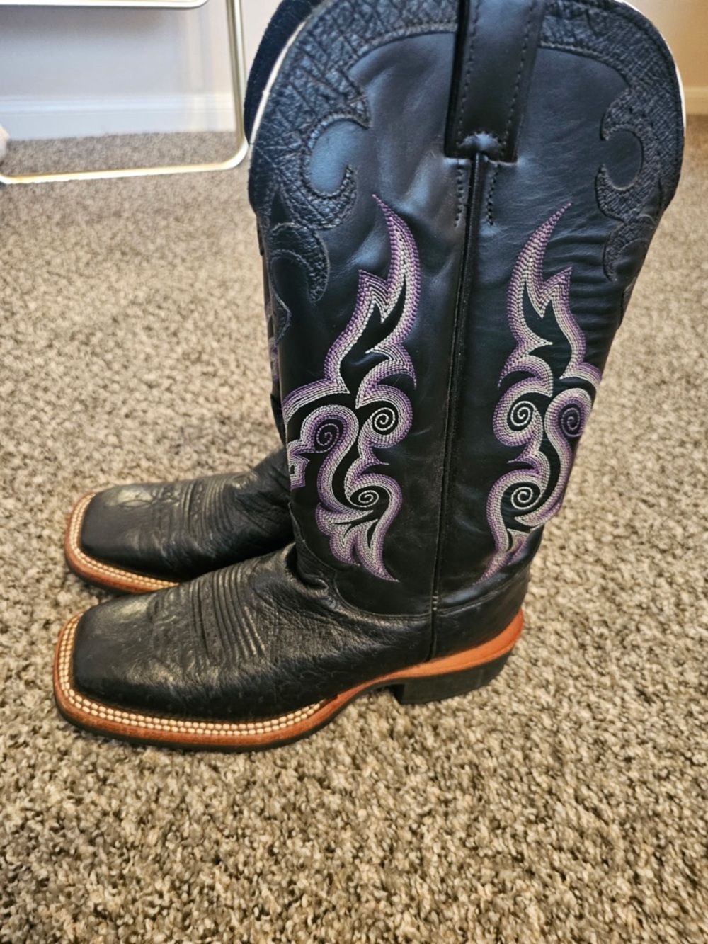 Justin Boots Black Leather Western Cowboy Boots with Purple Stitching